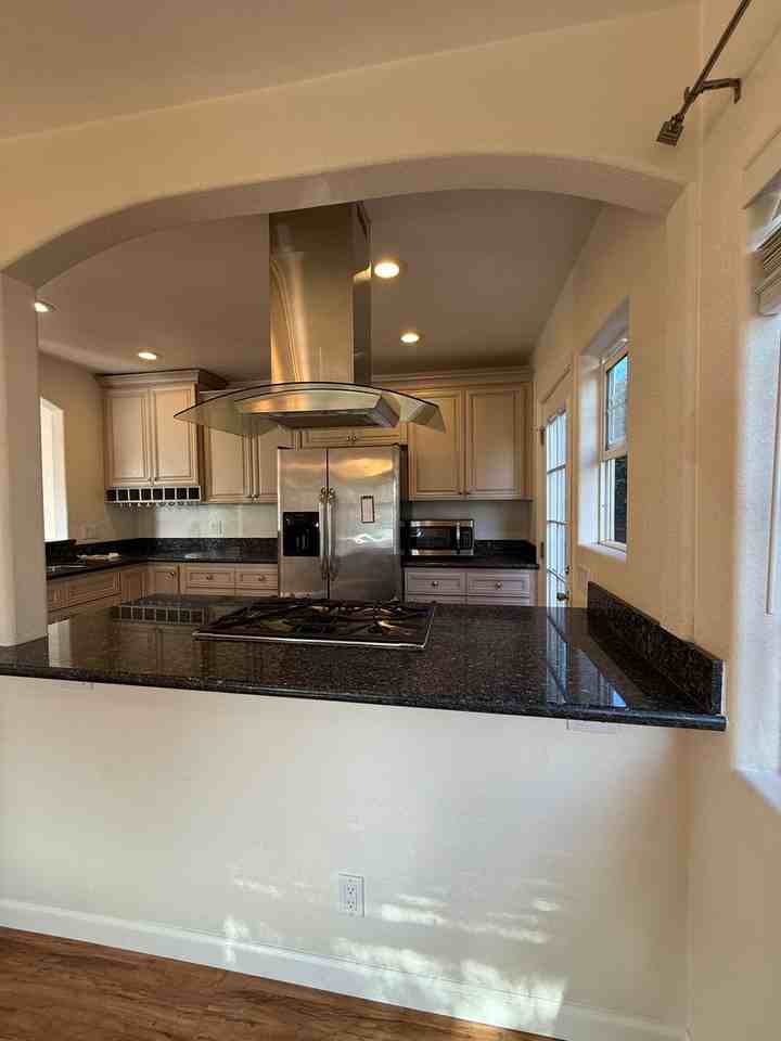 2007 Poli Street - Photo 5 of 21