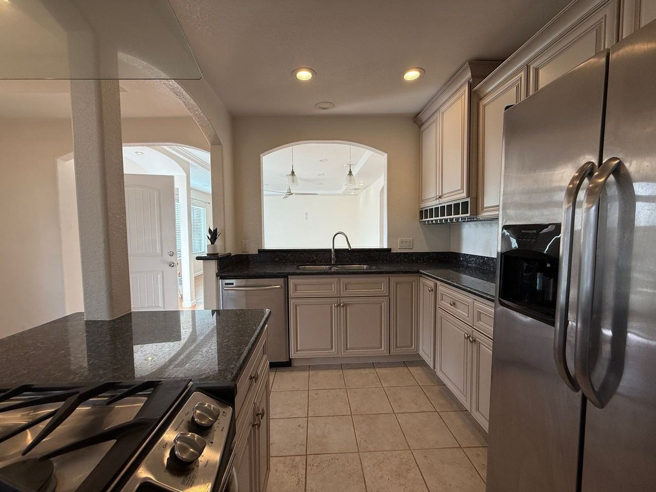 2007 Poli Street - Photo 7 of 21