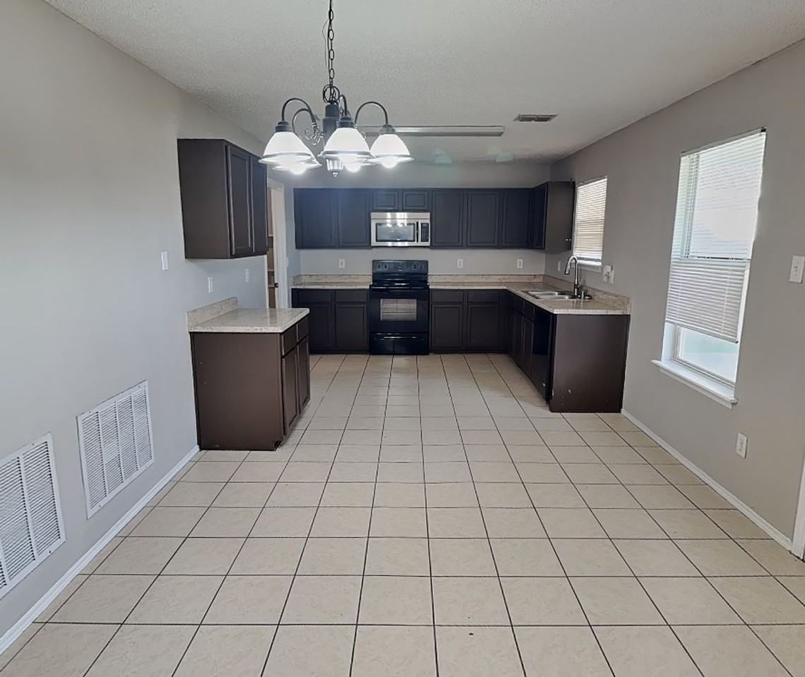 8745 Fox Meadow Way - Photo 7 of 23