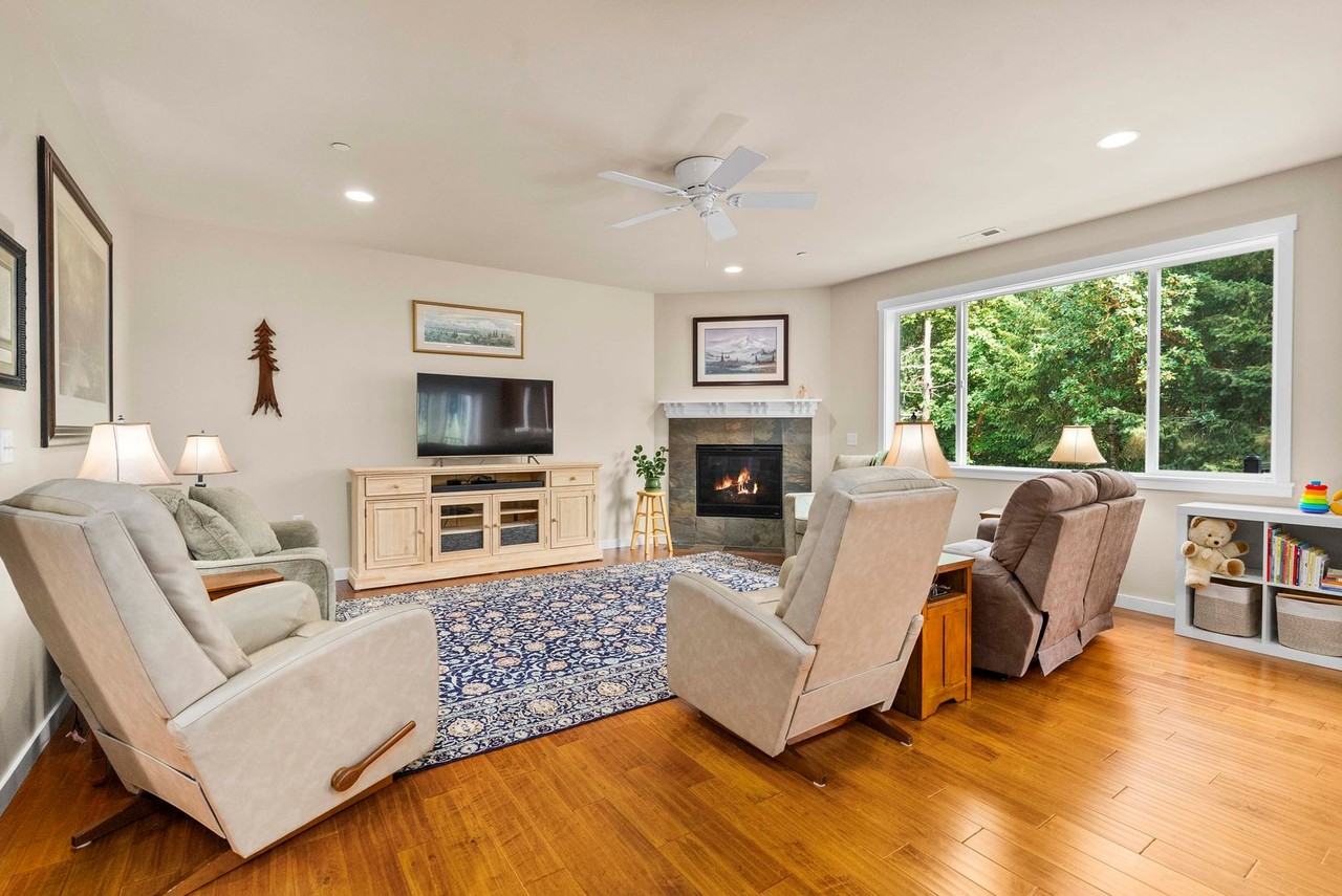 2030 Nelson Street - Photo 7 of 44