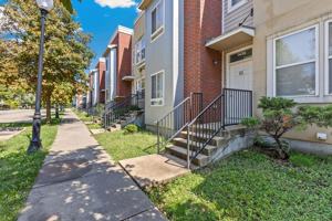 featured image of 1425 Southwest Lane Street