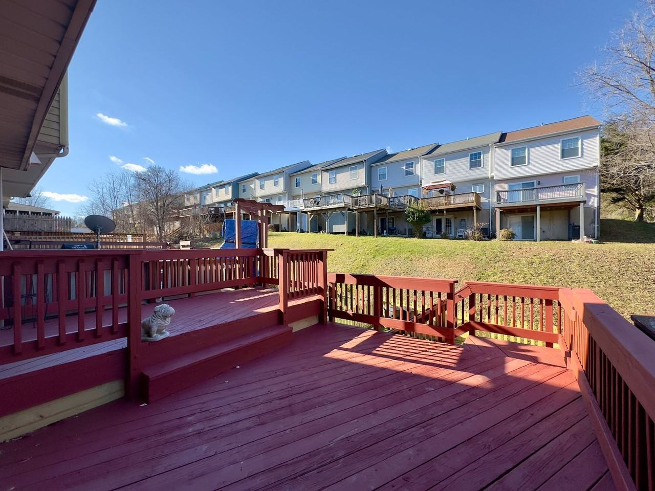 18 Woodcove Ct - Photo 2 of 25