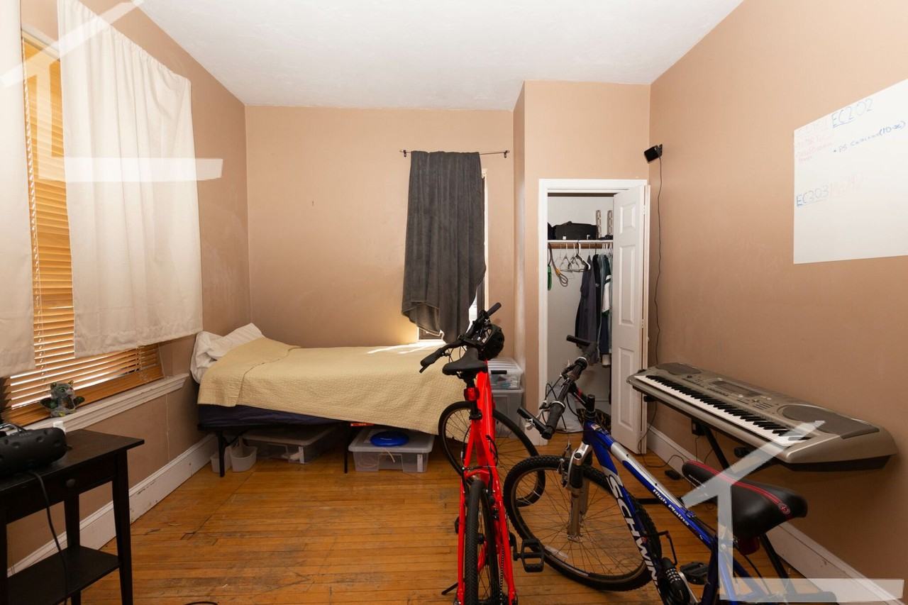 200 Harvard Avenue - Photo 4 of 8