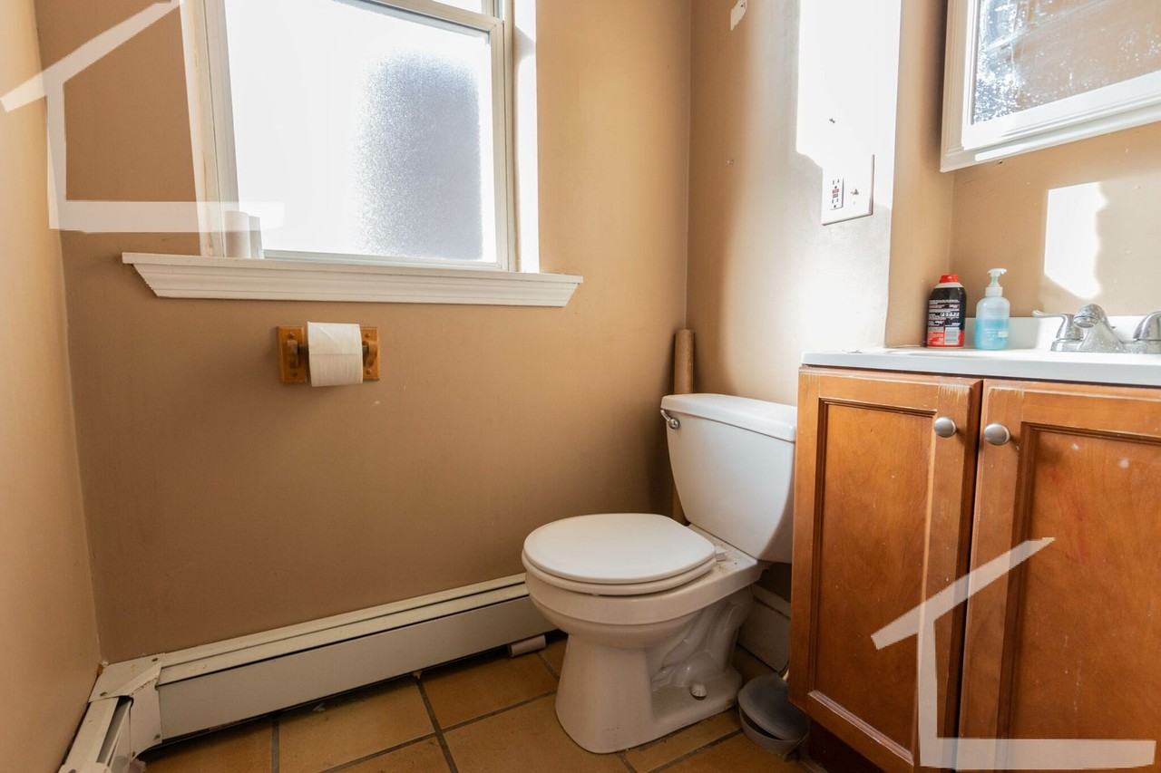 200 Harvard Avenue - Photo 6 of 8