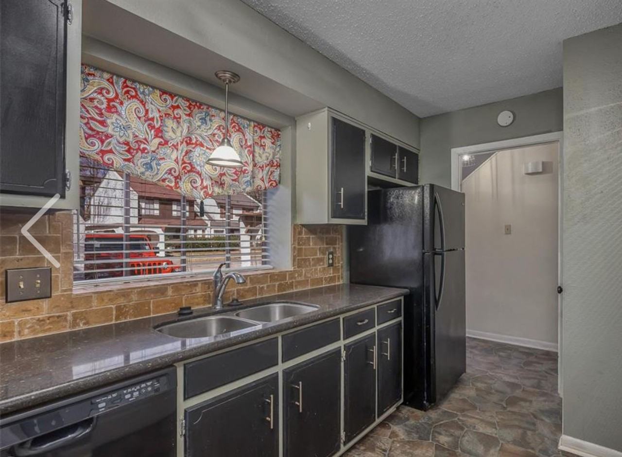 775 Highland Square Drive - Photo 4 of 14