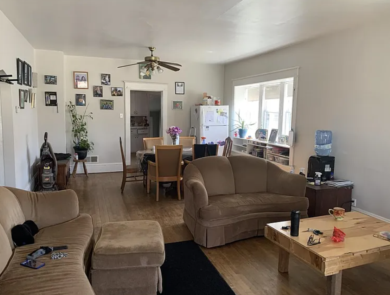 319 S Maple Ave - Photo 2 of 6