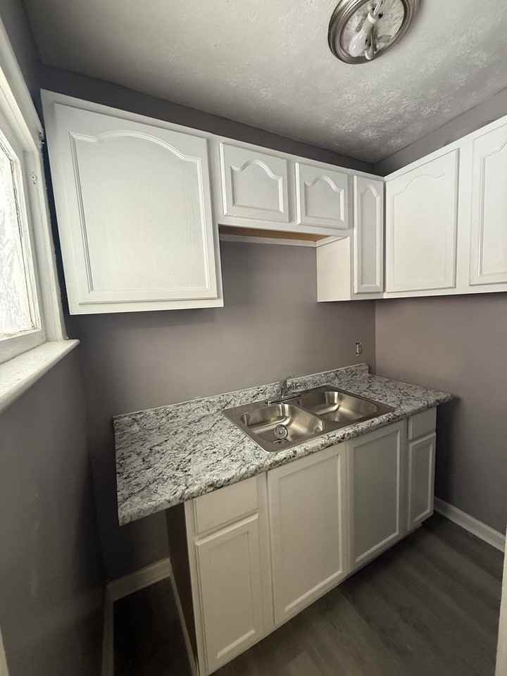 10202 Hilgert Drive - Photo 4 of 9