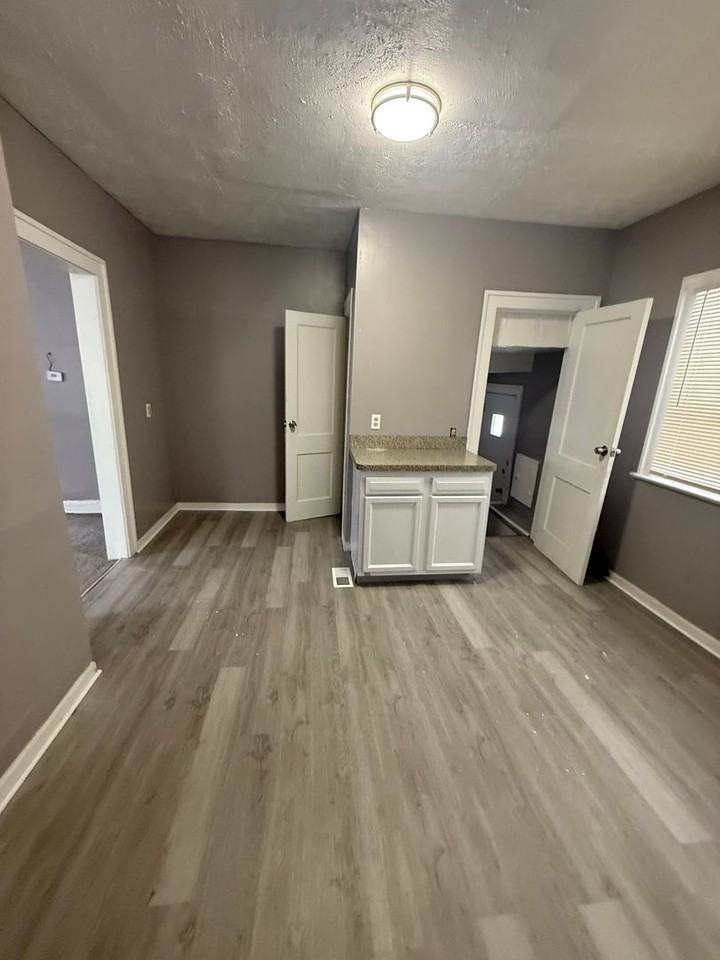 10202 Hilgert Drive - Photo 5 of 9