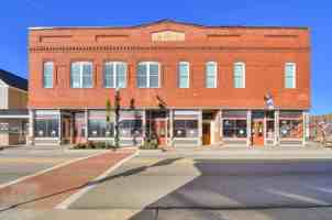 featured image of 164 N Louisville St #1