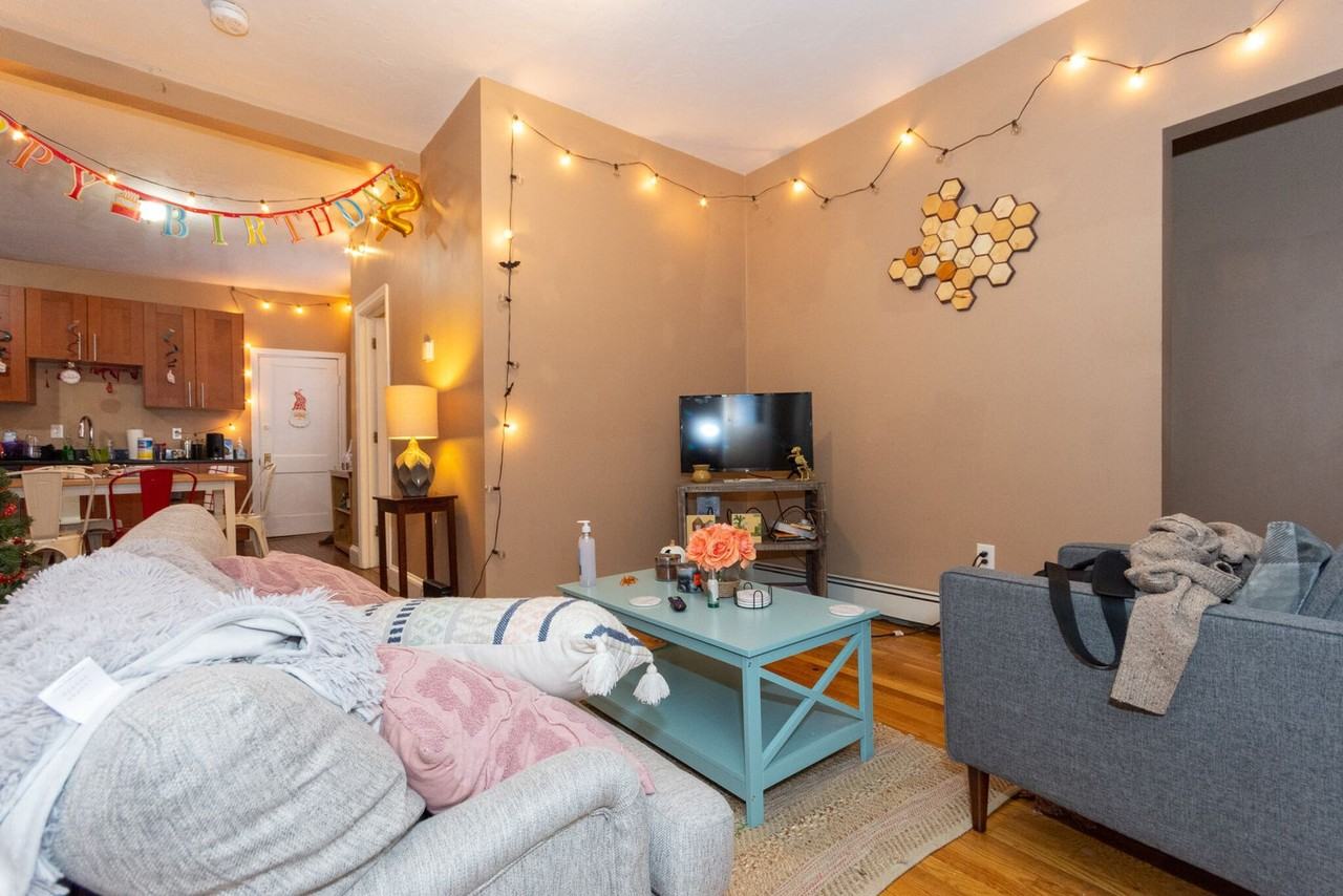 1 Glenville Avenue - Photo 6 of 13