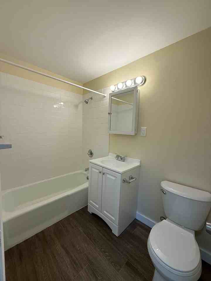 17 Edgewood Avenue - Photo 4 of 9