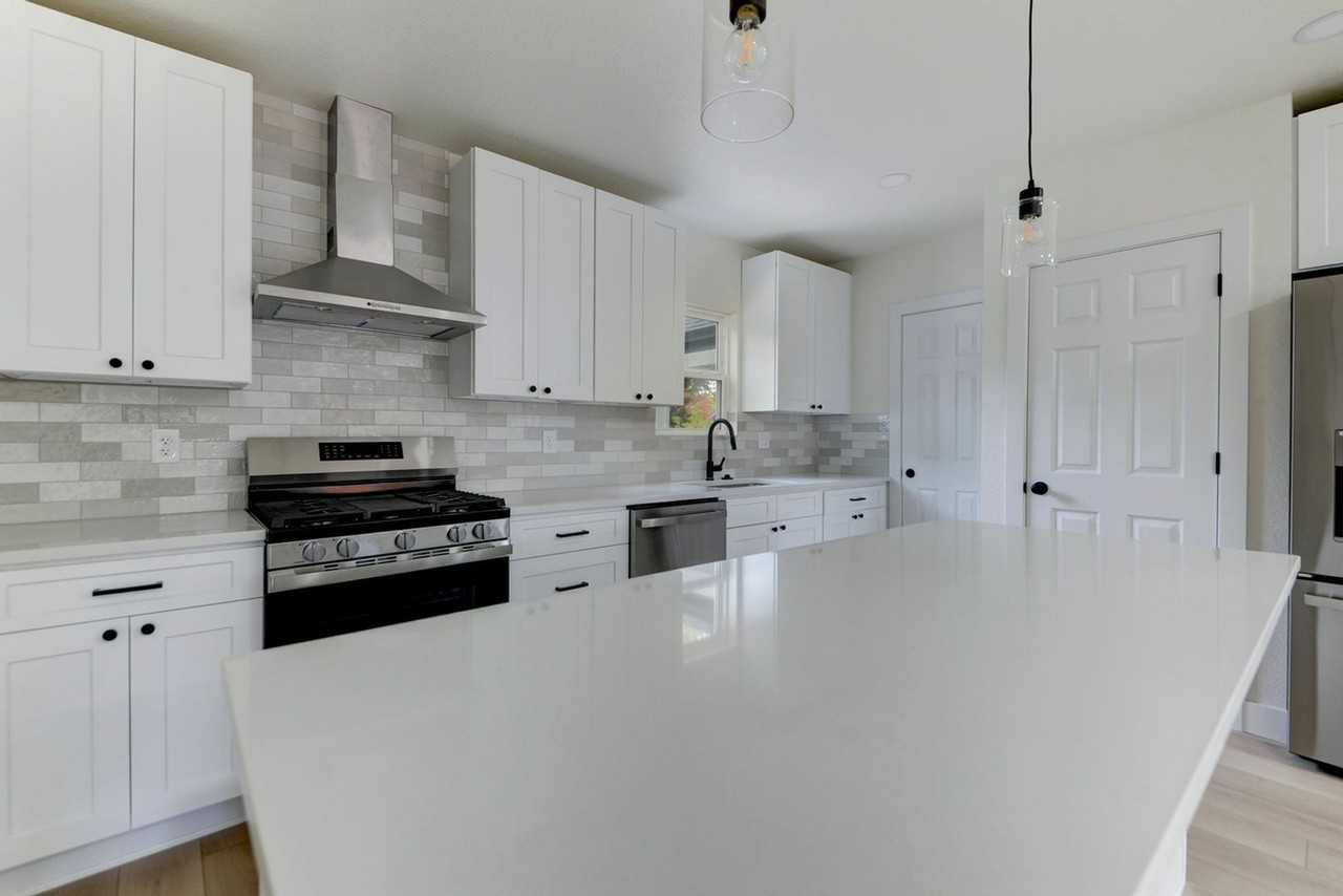 7001 West 48th Avenue - Photo 5 of 13