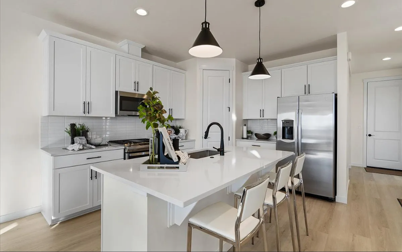 362 North Lagrasse Lane - Photo 7 of 32