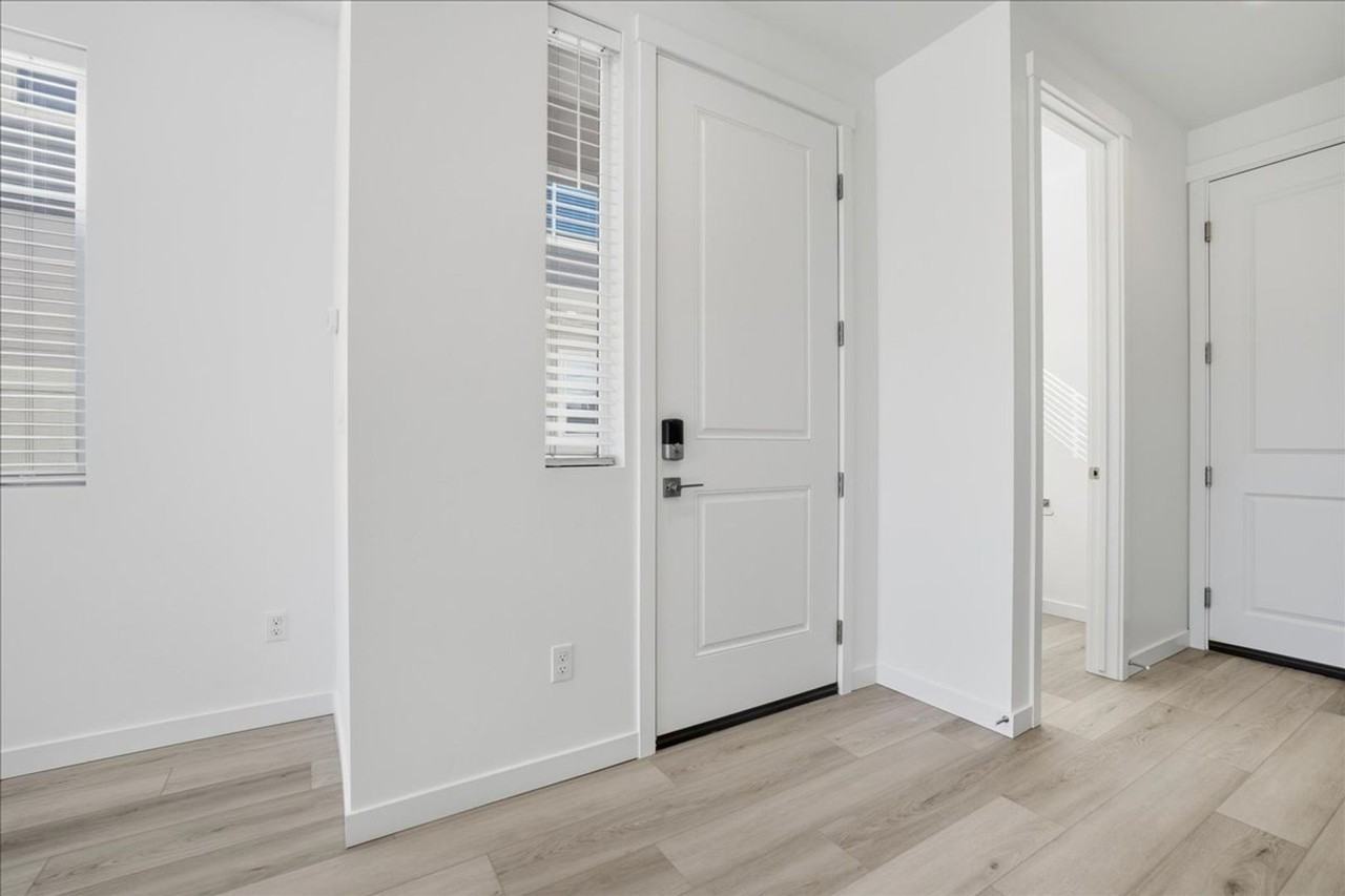 350 North Lagrasse Lane - Photo 4 of 44