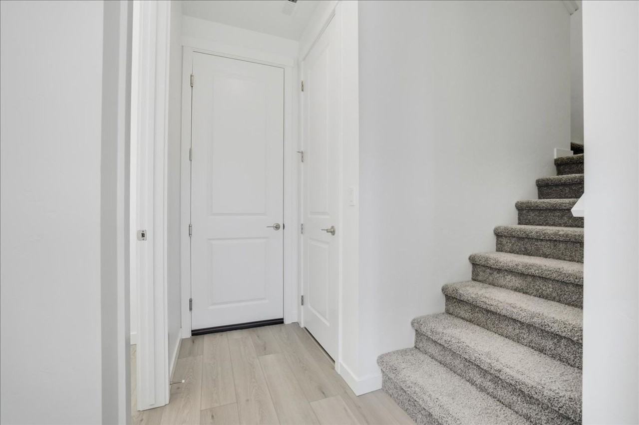 350 North Lagrasse Lane - Photo 5 of 44