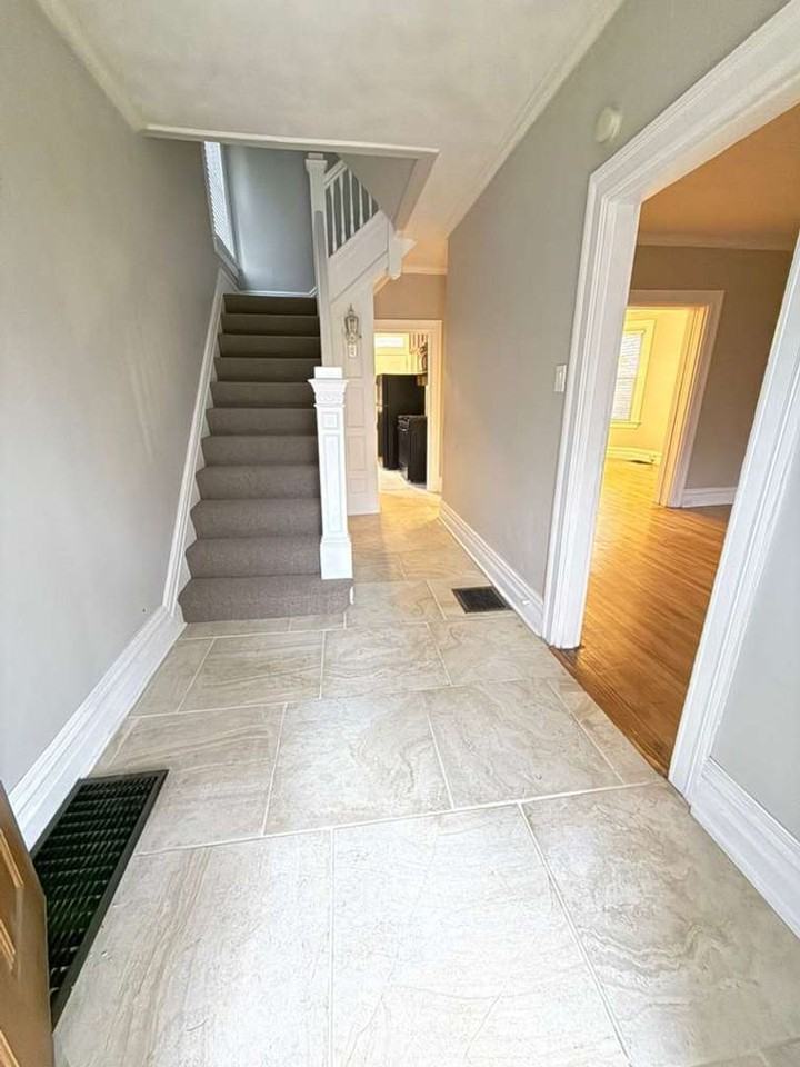 179 Grasmere Street - Photo 3 of 18