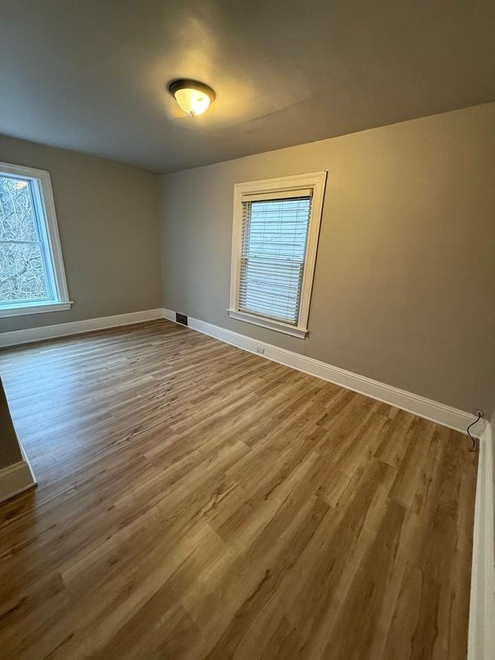 179 Grasmere Street - Photo 4 of 18