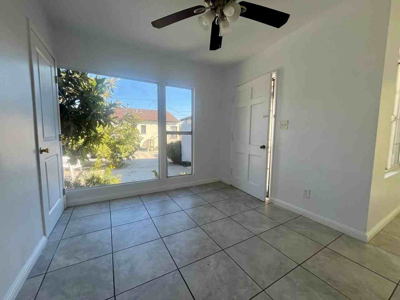 10523 South Mansel Avenue - Photo 3 of 14