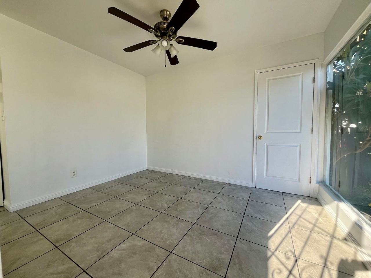 10523 South Mansel Avenue - Photo 4 of 14