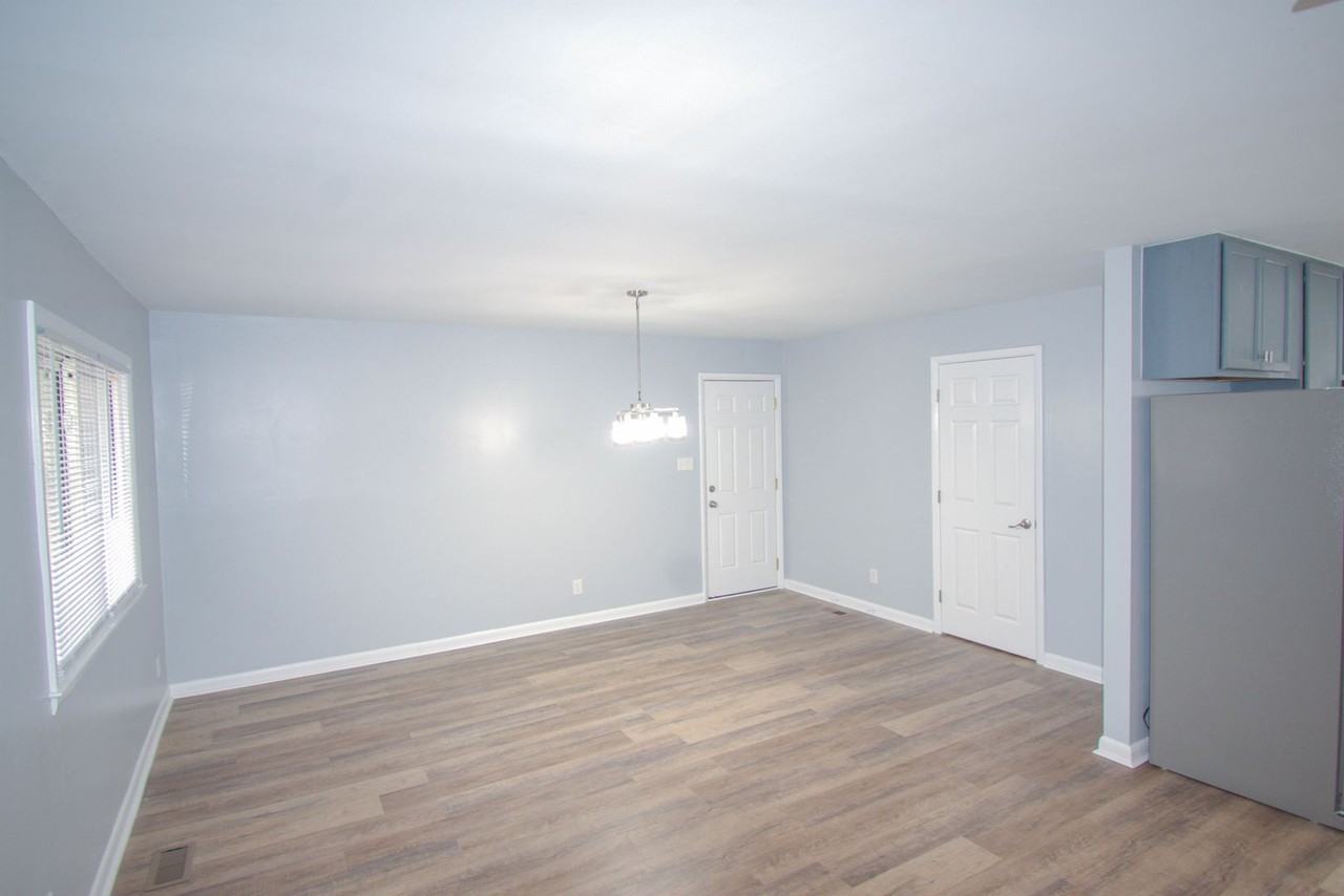 4723 Dominion Road - Photo 4 of 22