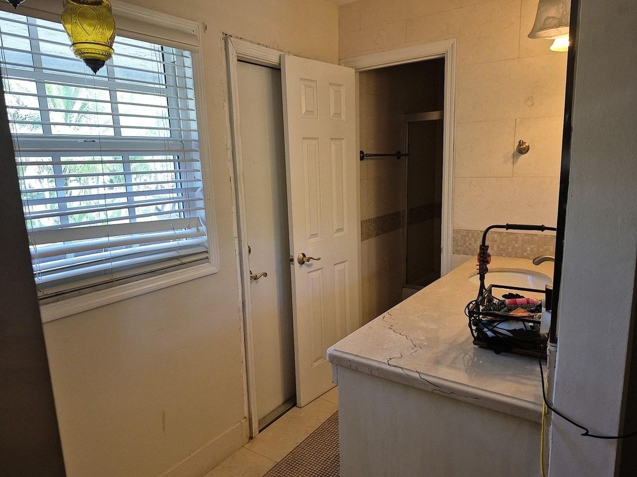 11081 Southwest 30th Court - Photo 6 of 27