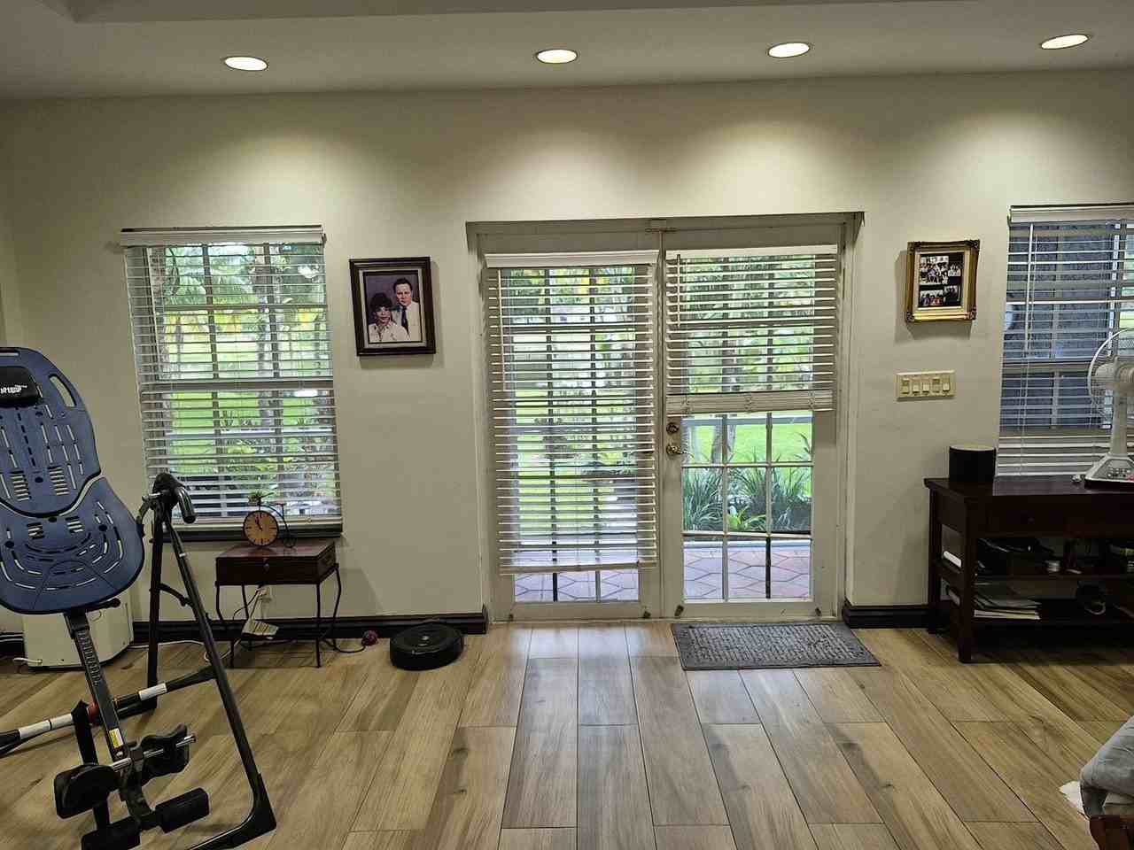 11081 Southwest 30th Court - Photo 7 of 27