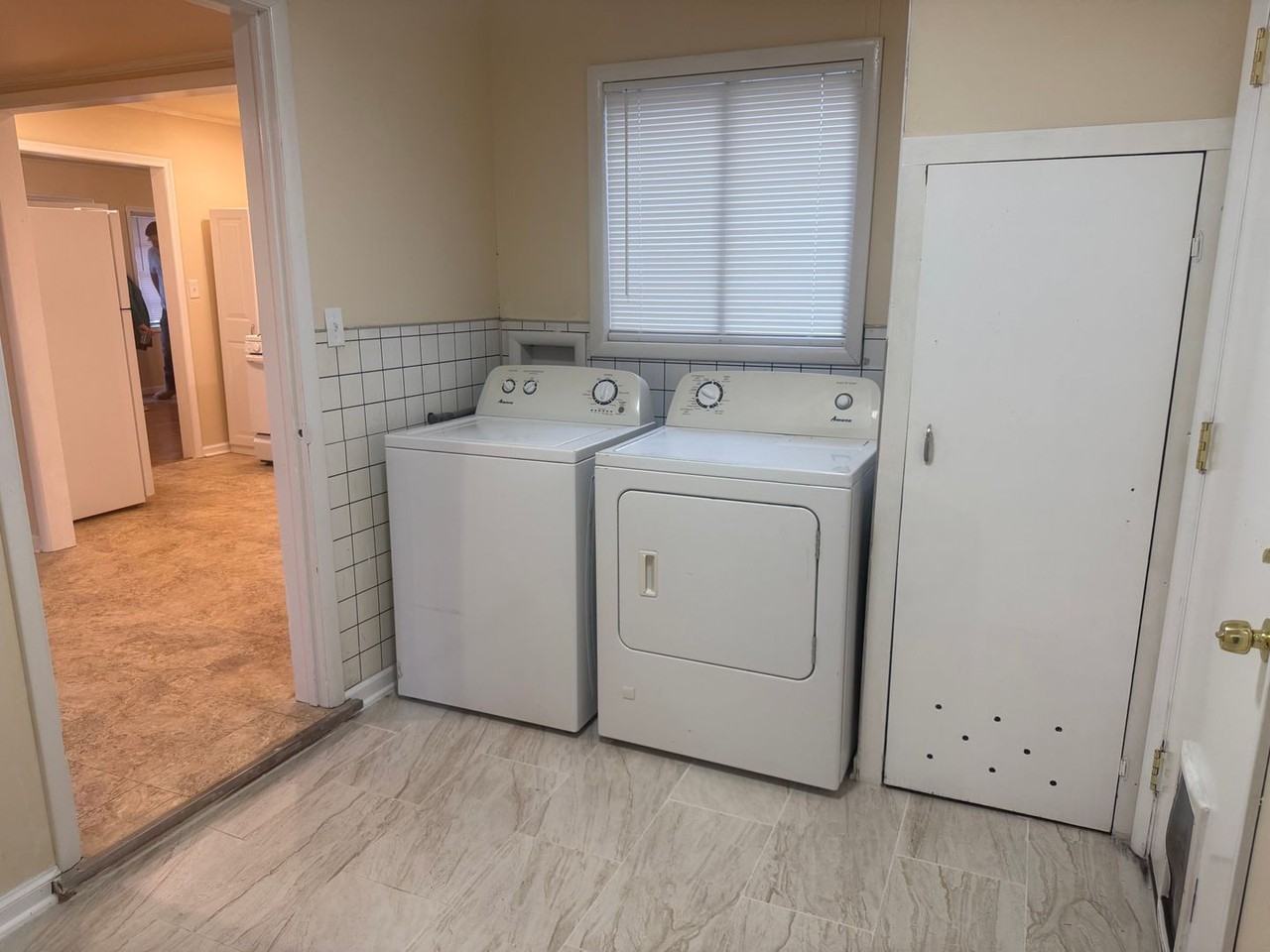 1404 North Kingston Avenue - Photo 5 of 31