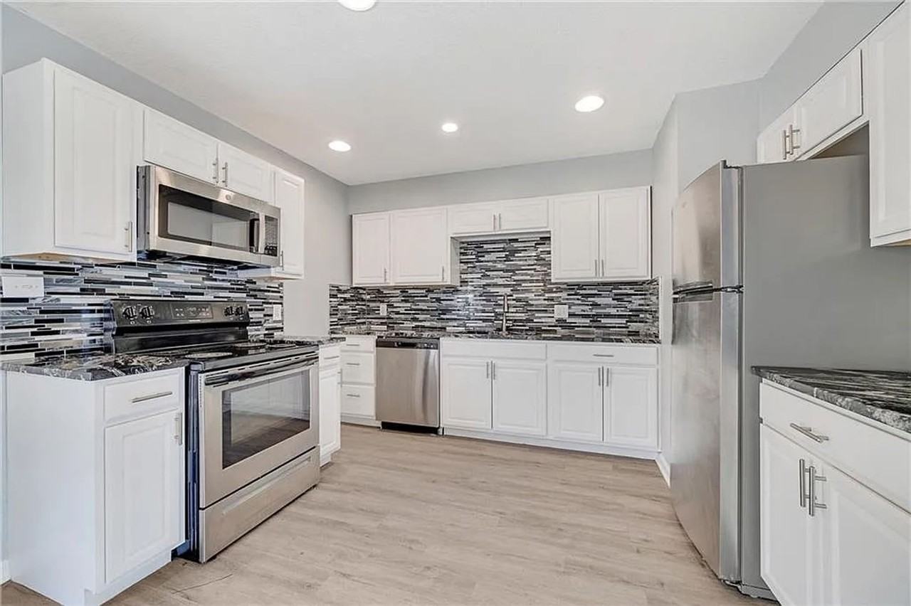 11409 Eastern Avenue - Photo 6 of 19