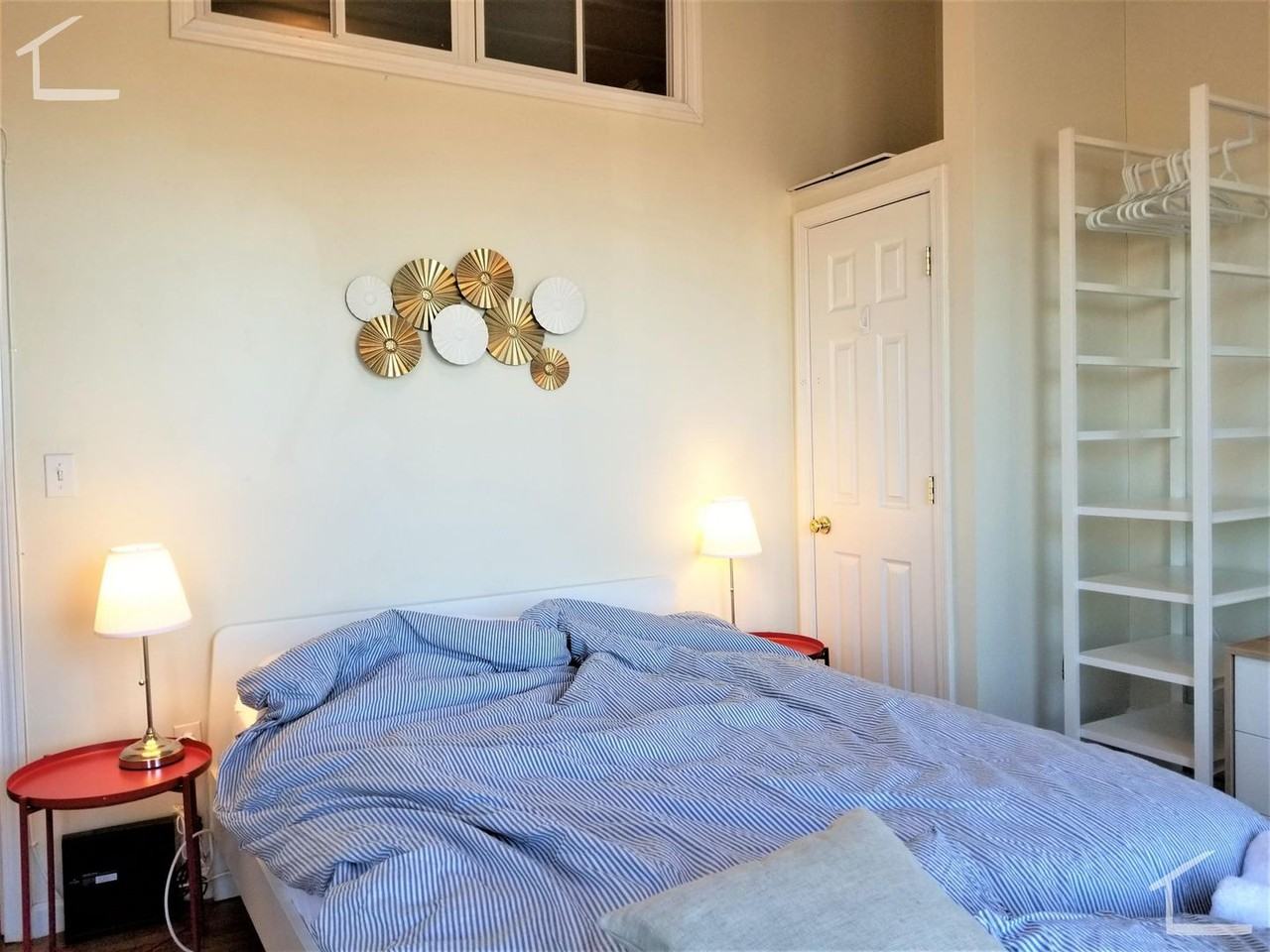 42 Bay State Road - Photo 4 of 10