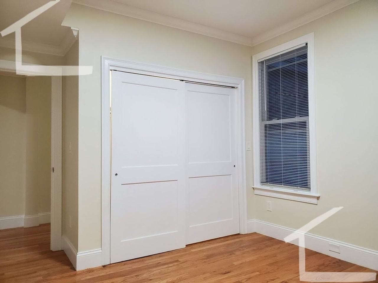 14 Harris Street - Photo 7 of 13