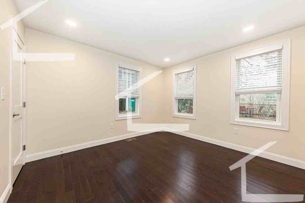 20 Albion Street - Photo 7 of 29