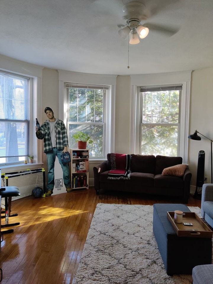 1236 Beacon St - Photo 3 of 9