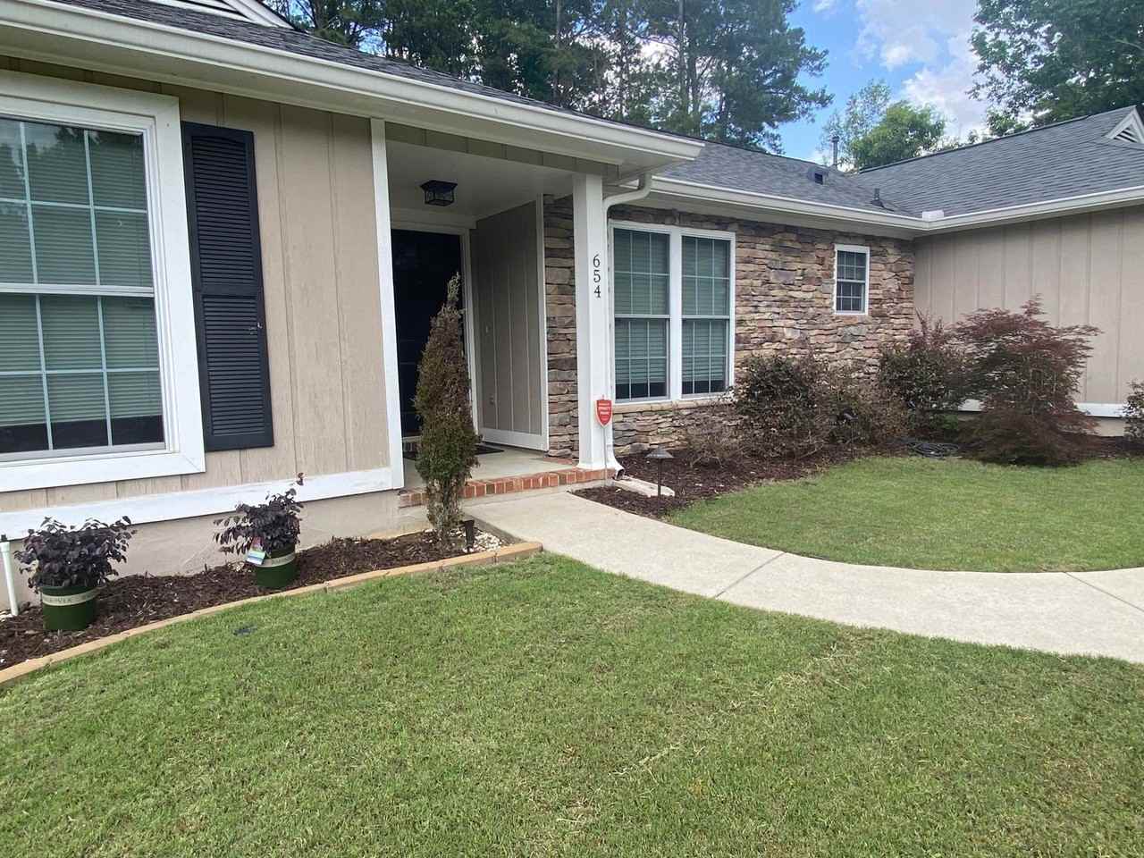 654 Tara Lane - Photo 2 of 22