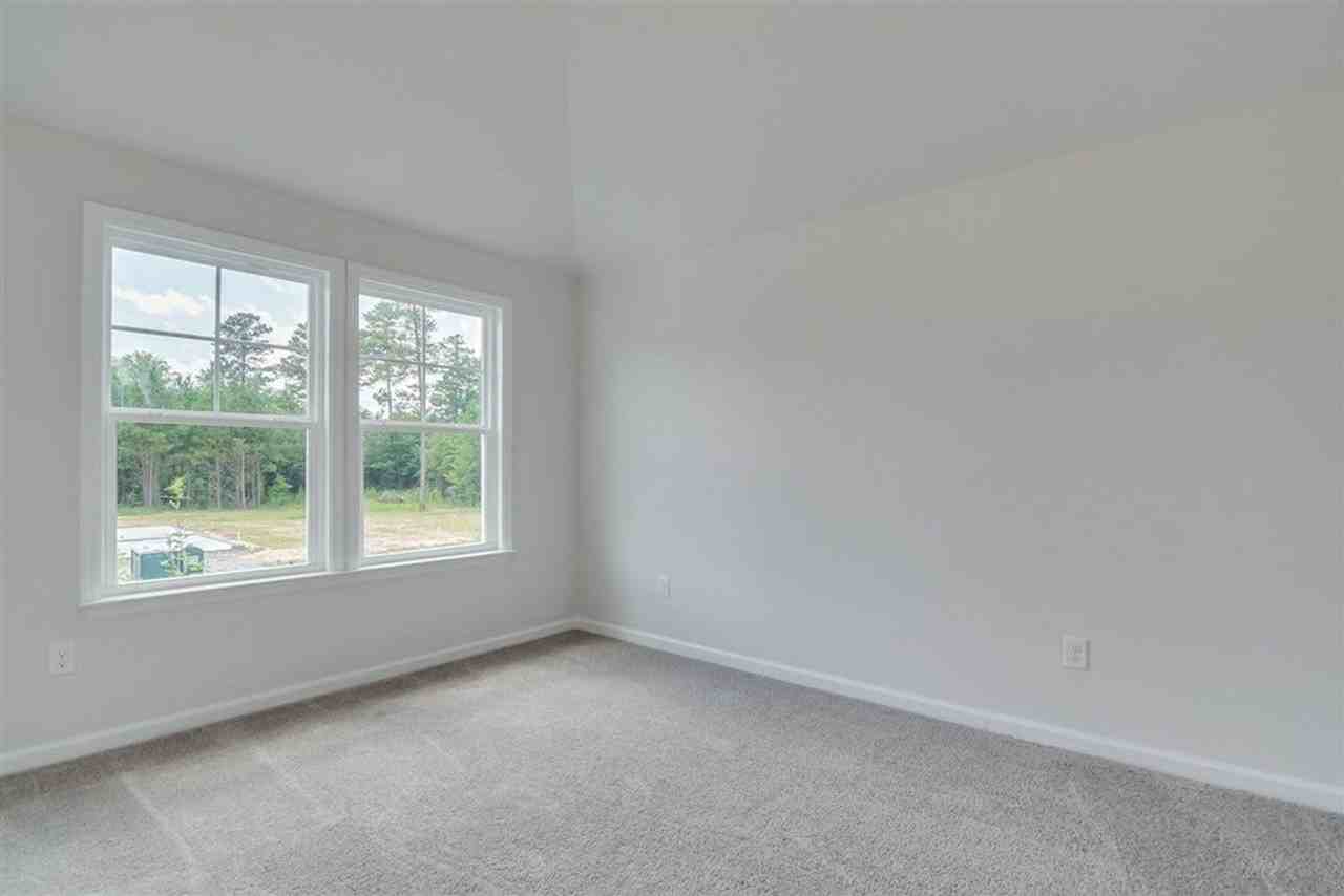 5121 Huntley Trl - Photo 3 of 40