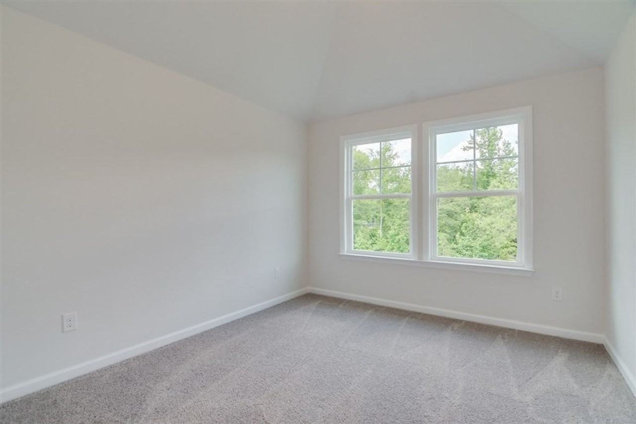 5121 Huntley Trl - Photo 7 of 40