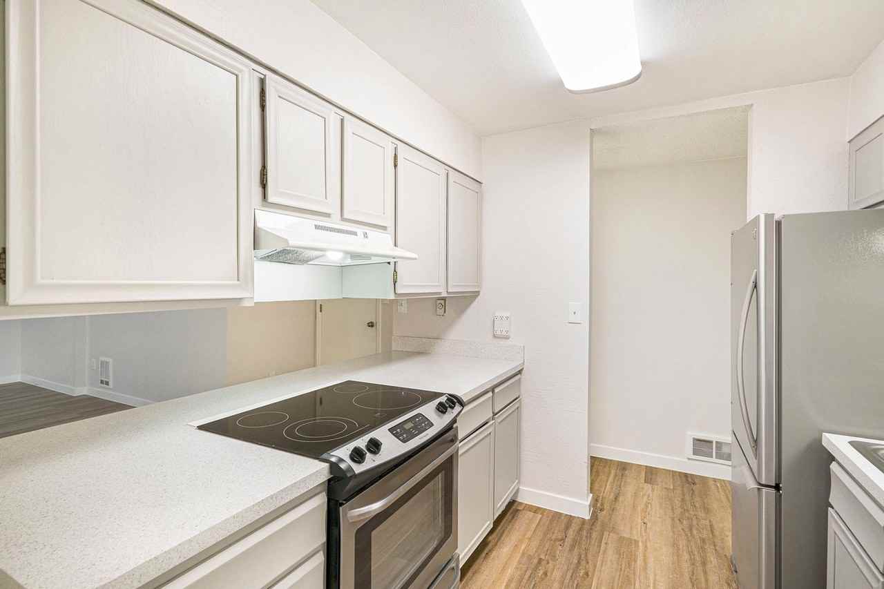 9881 Pecos St - Photo 7 of 27