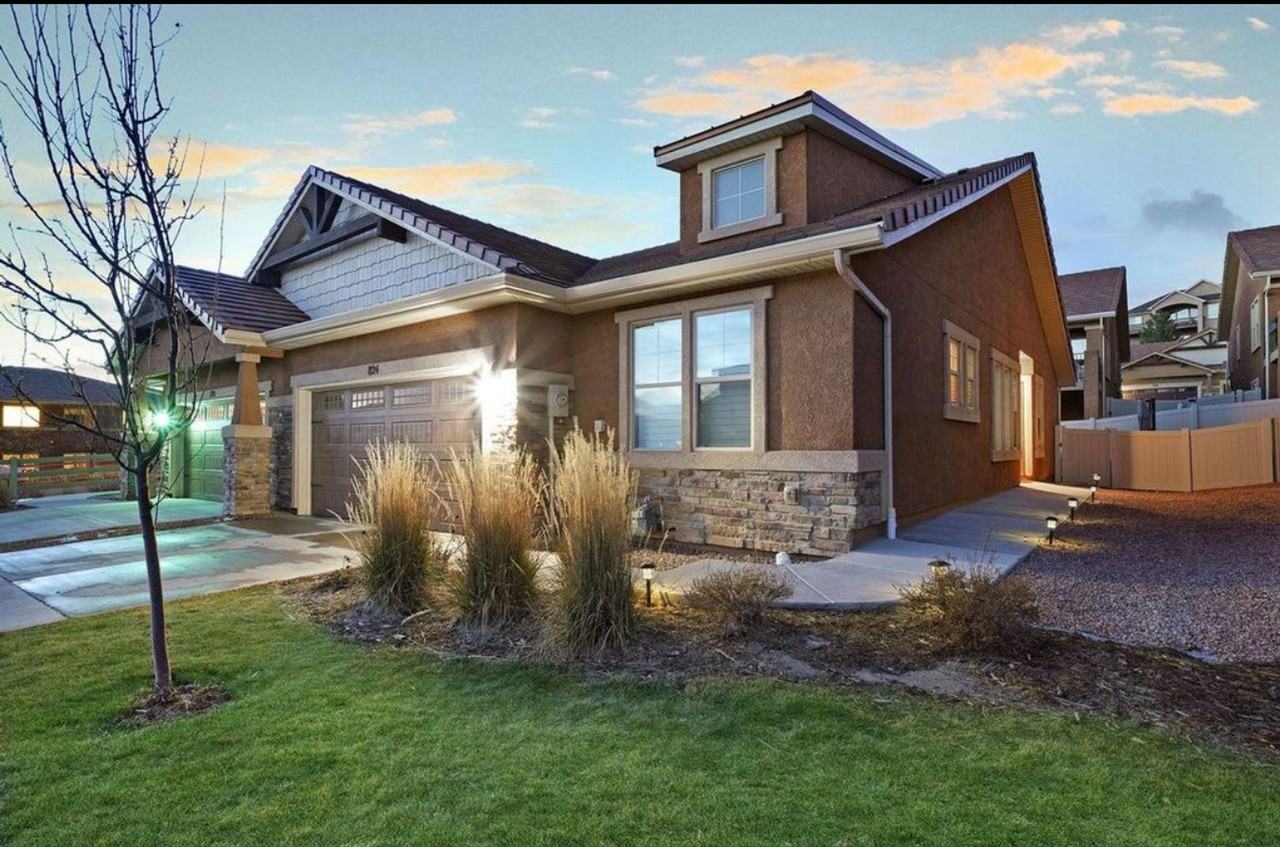 824 Yellow Jasper Point - Photo 2 of 26