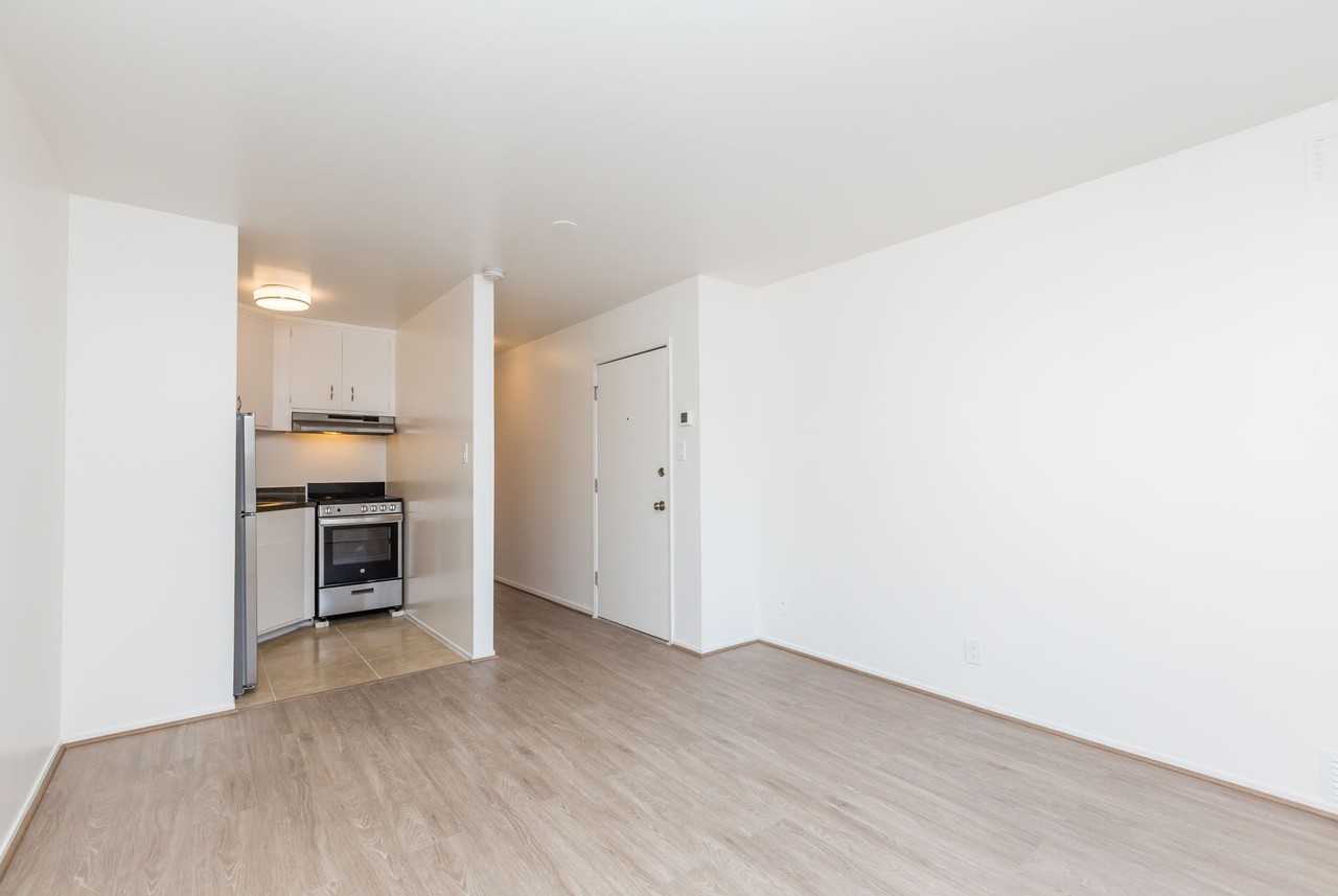 429 Bellevue - Photo 2 of 19