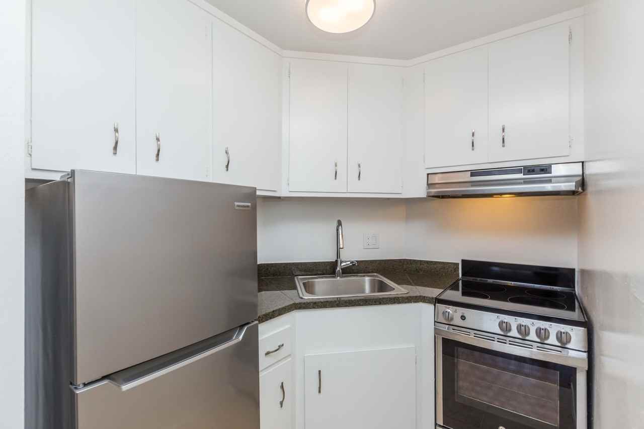 429 Bellevue - Photo 3 of 19