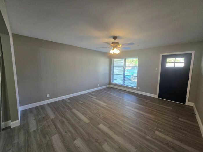 1706 Hunt Street - Photo 2 of 19