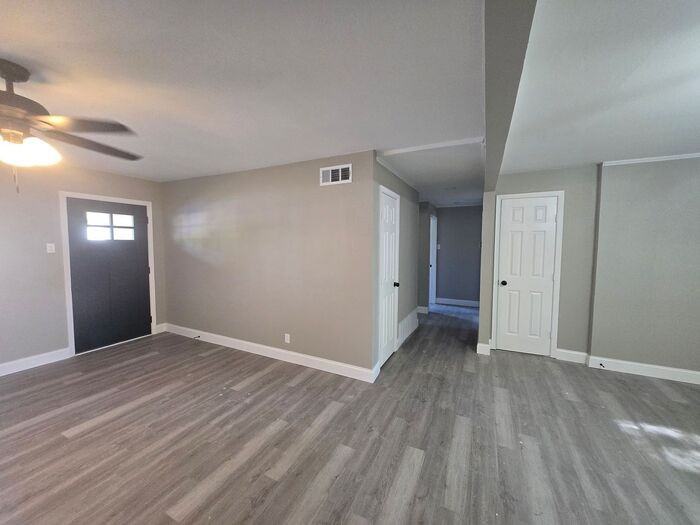 1706 Hunt Street - Photo 4 of 19