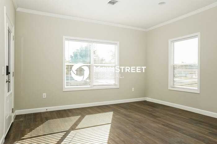 12315 Tangier St - Photo 5 of 17