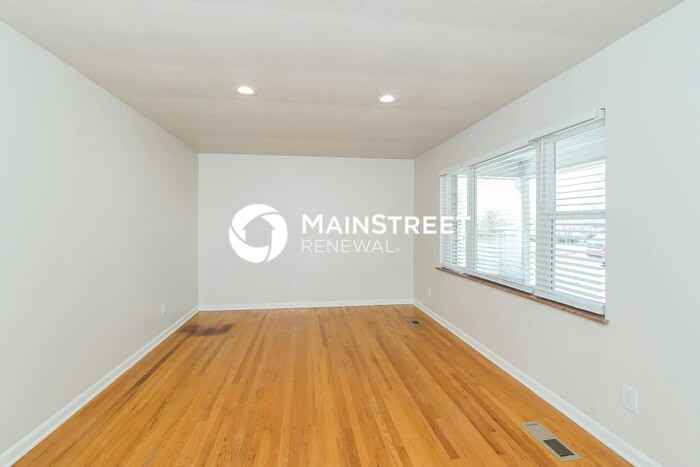 612 W Ridgecrest Dr - Photo 5 of 18