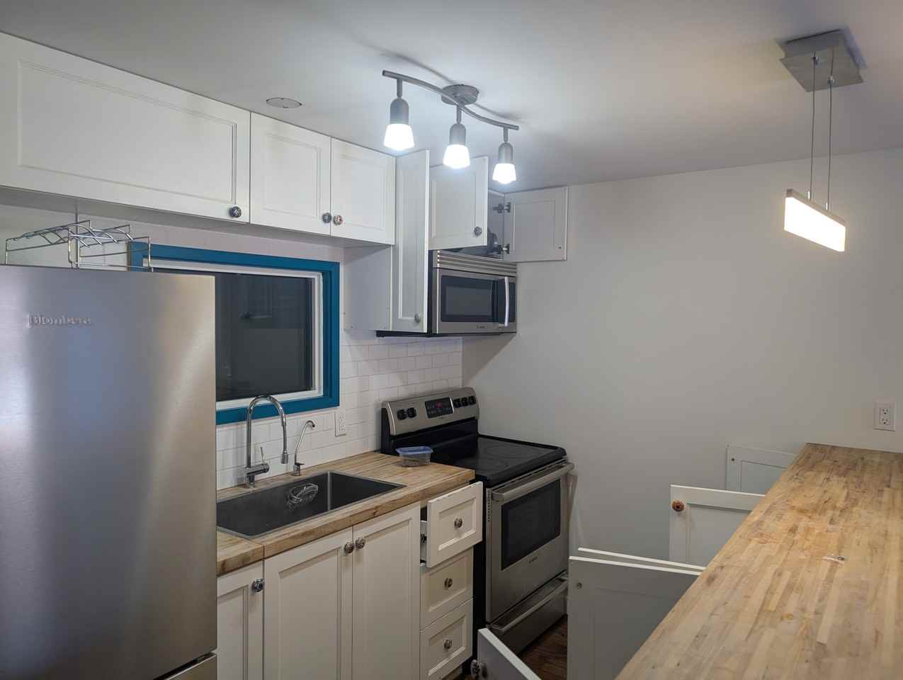 2140 Dundas Street West #B - Photo 3 of 16