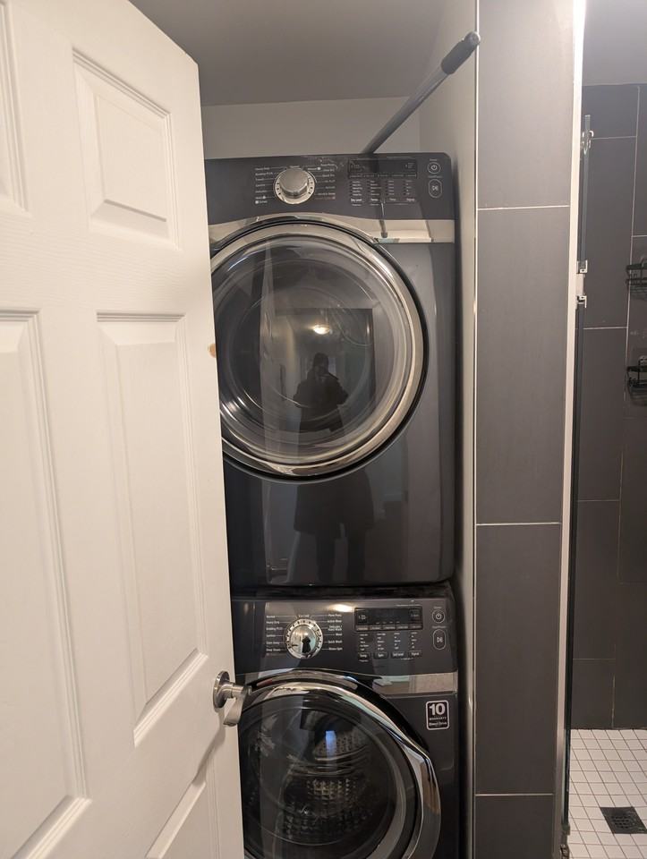 2140 Dundas Street West #B - Photo 7 of 16