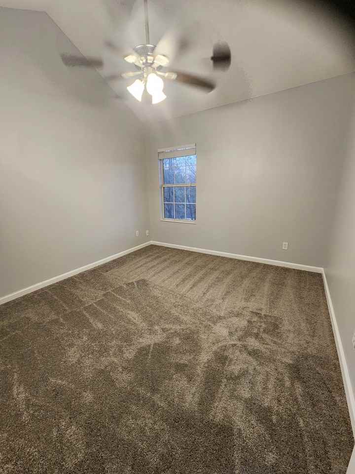 2378 Charleston Pointe Se #NA - Photo 7 of 8