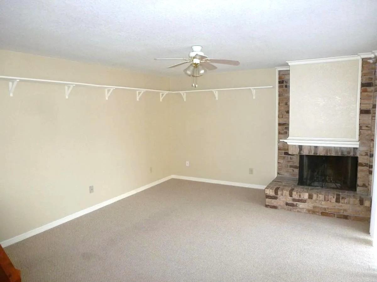 1526 Wintergreen Boulevard #1 - Photo 2 of 29