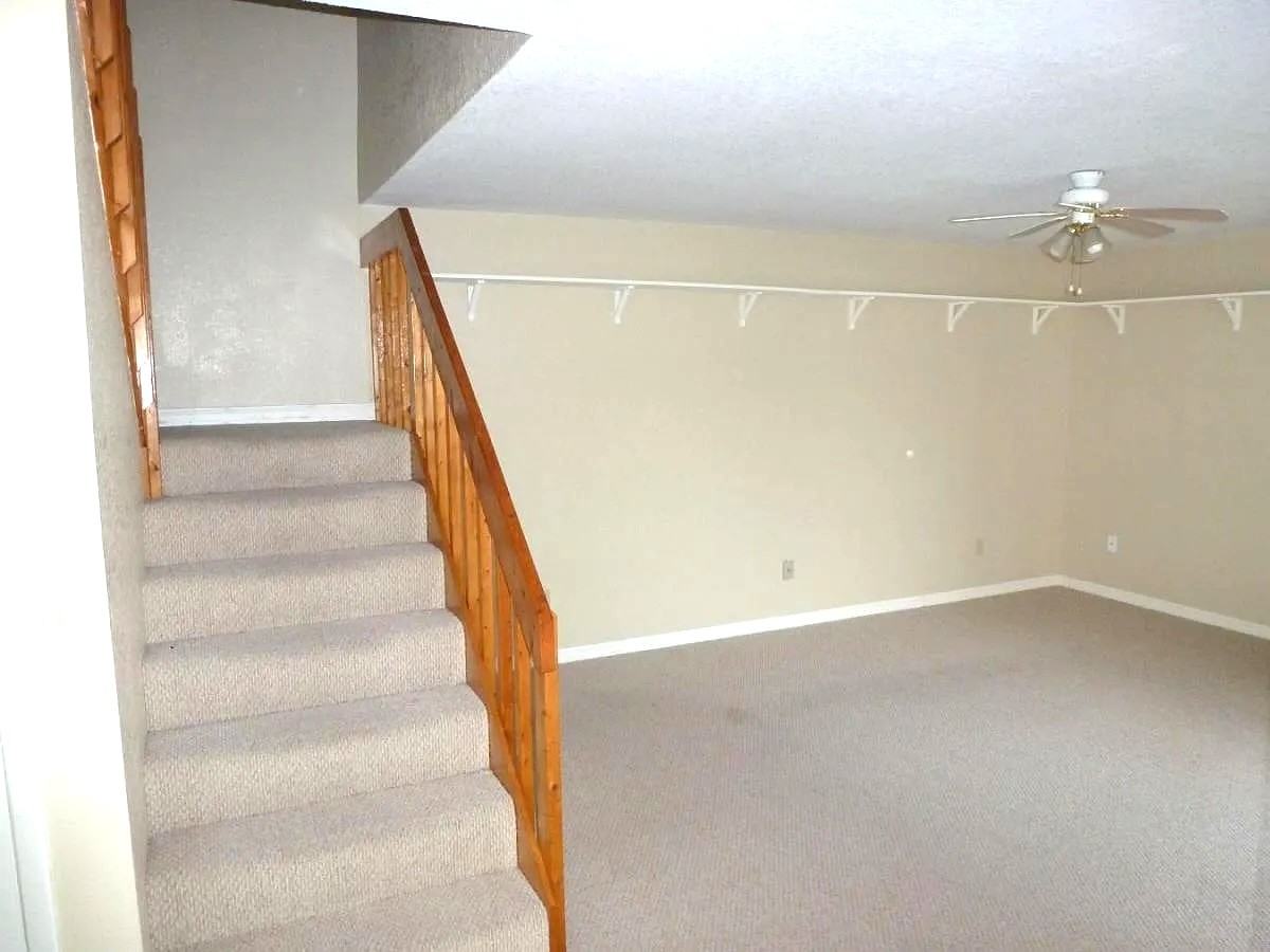 1526 Wintergreen Boulevard #1 - Photo 7 of 29