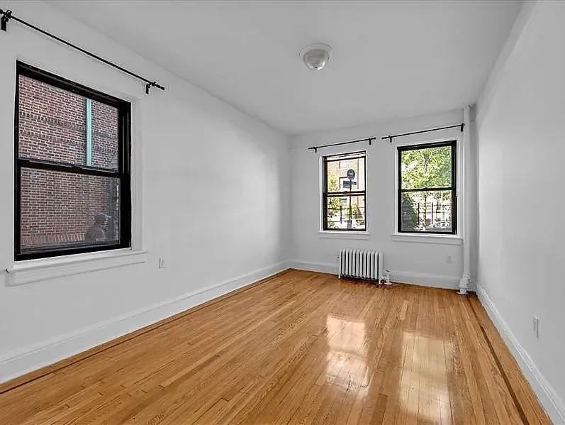 402 Bay Ridge Parkway - Photo 2 of 18