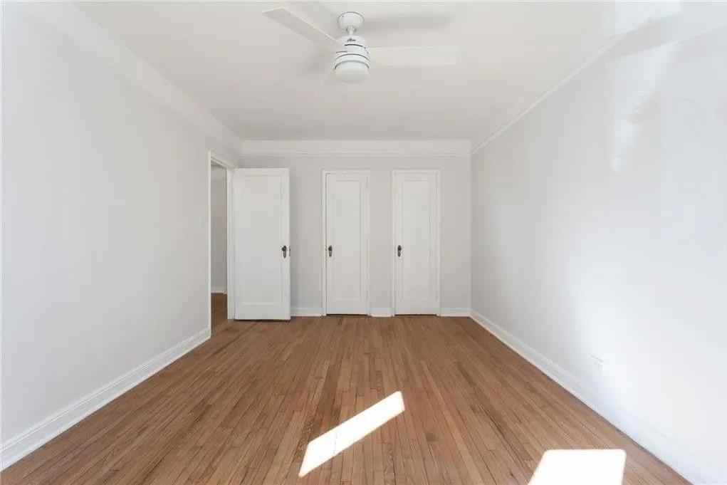 415 Ocean Parkway - Photo 7 of 16